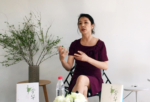 社会现象刺激了你，小说家只能忠实于自己