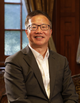 俞德超:肿瘤免疫治疗已成主流 我国四种靶向药物即将问世_新华访谈