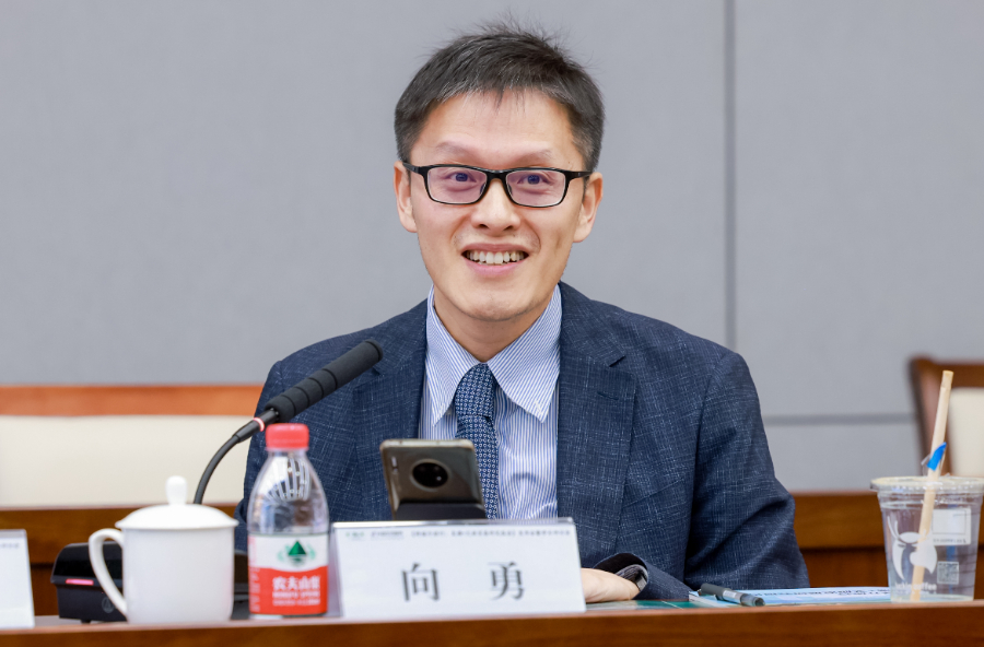 向勇服务大众创造性消费文旅直播从认同走向景设