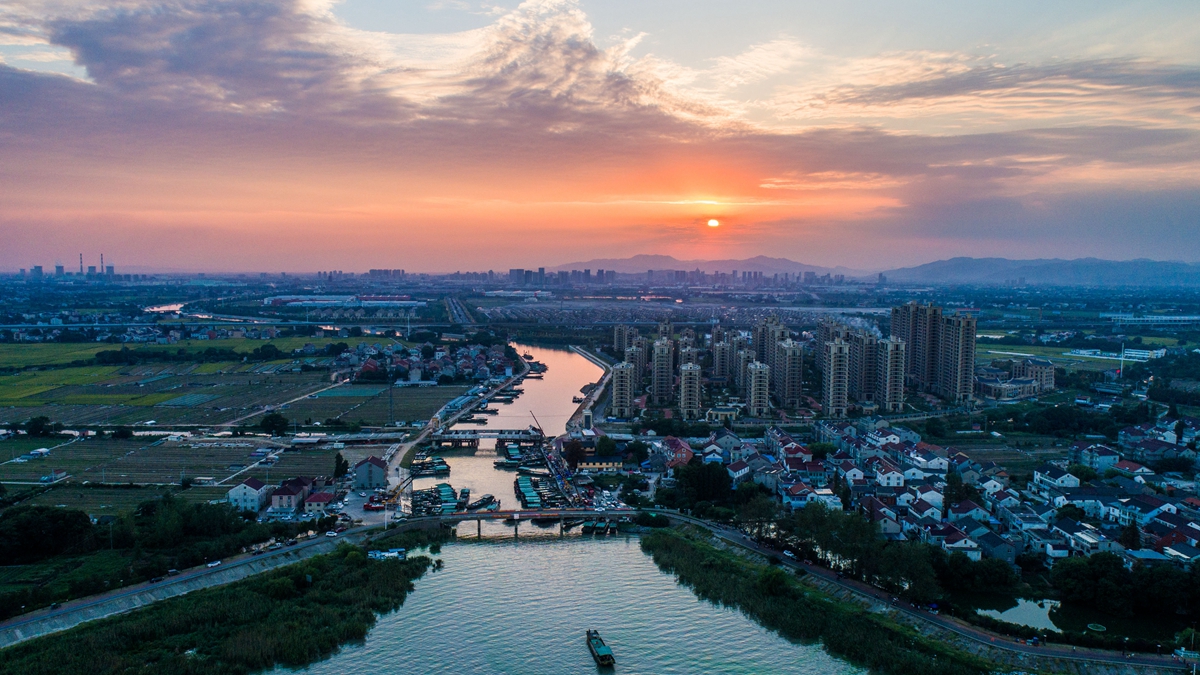 改革开放四十年浙江美丽乡村巨变