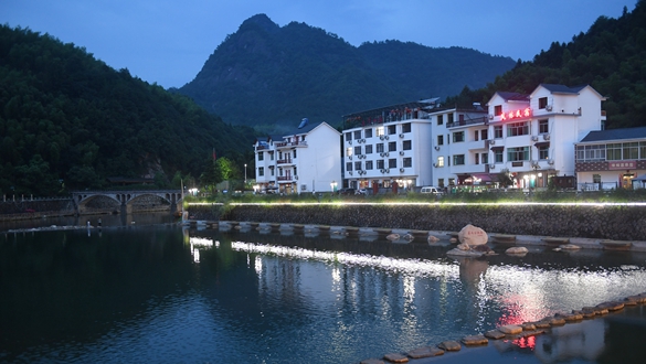 杭州下姜村：从&ldquo;脏乱差&rdquo;到&ldquo;绿富美&rdquo;的乡村振兴之路