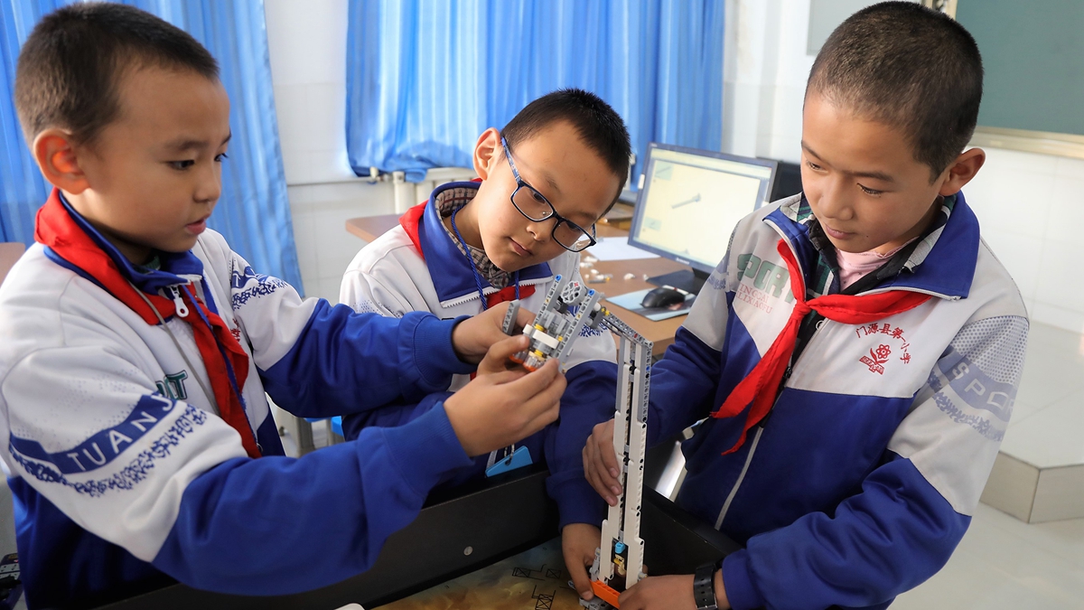 青海门源县第一小学：百年老校的40年变迁