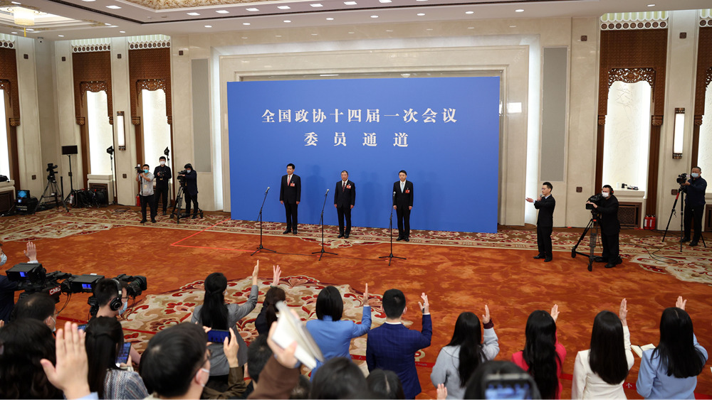 全国政协十四届一次会议第二场&ldquo;委员通道&rdquo;集体采访活动