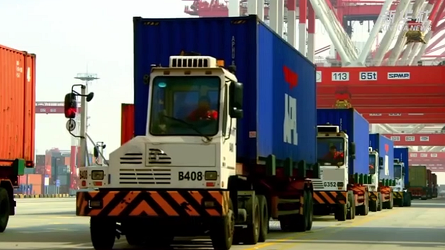 走进企业看信心｜跨境公路班车加速跑 全球货物配送忙