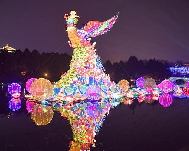 &ldquo;灯影芙蓉夜&middot;人间小团圆&rdquo; 花灯璀璨又新春