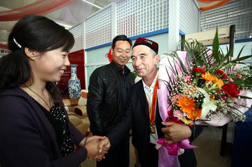 村支书买买提江·吾买尔:敢管会管群众就会拥护