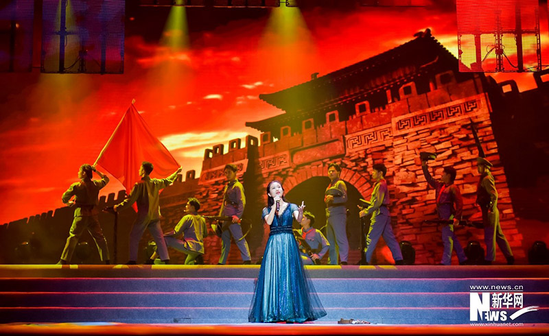 路,从石库门到天安门,从星星之火到万家灯火,从一叶红船到巍巍巨轮