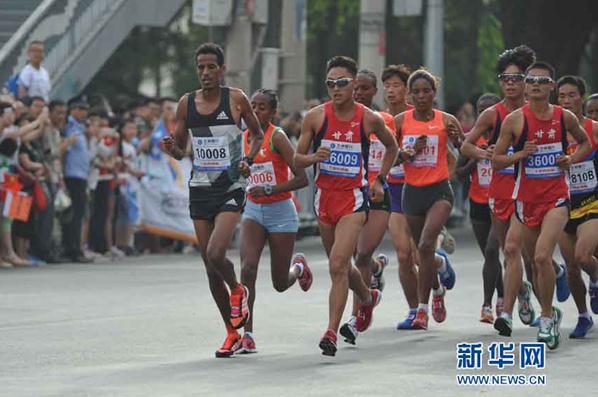 2016兰马第一批选手已经过中山桥