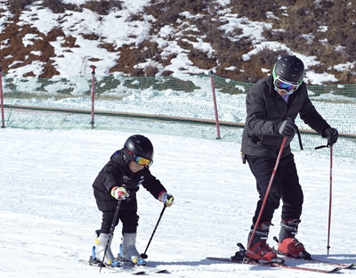 预约错峰出行 守好冰雪游安全底线