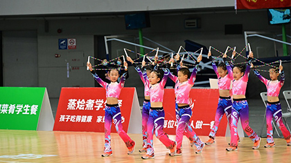 &ldquo;绳&rdquo;彩飞扬 运动健儿勇攀跳绳高峰