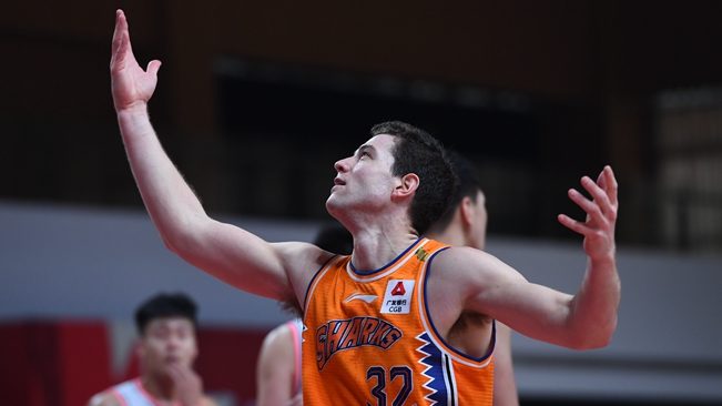 2020-2021赛季中国男子篮球职业联赛：广东大比分不敌上海 终结9连胜