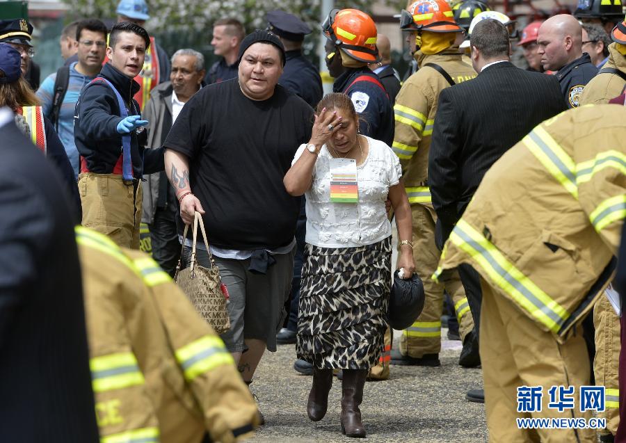 （国际）（7）纽约地铁脱轨 至少19人受伤