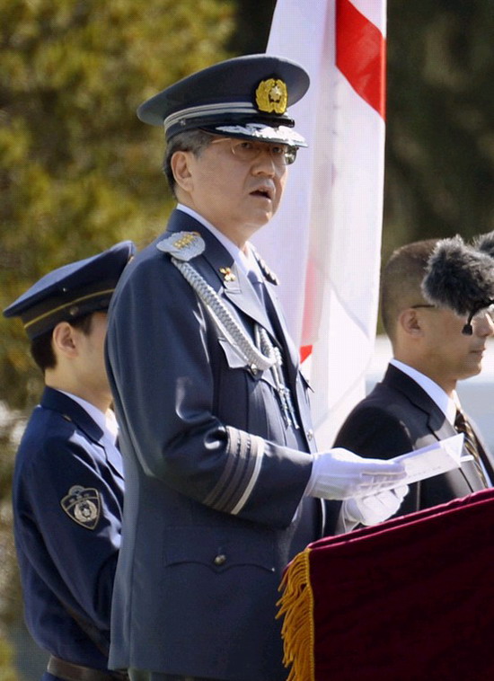 东京警视厅机动队举行检阅式誓保奥运安全组图