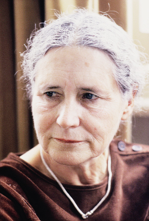 英作家莱辛14岁辍学靠自学出书 87岁荣获诺奖