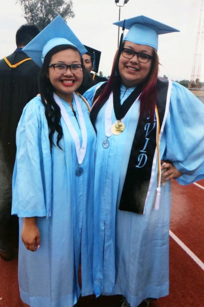 Cynthia的毕业照。