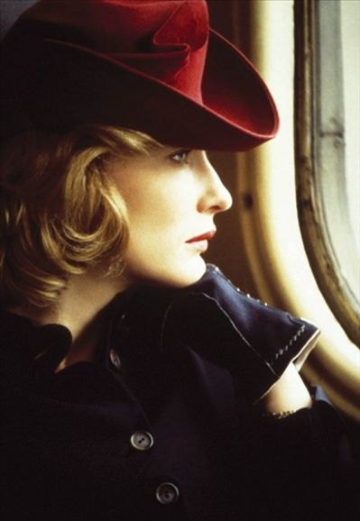 南希&middot;韦克：能顶五个师的豪门少奶女间谍