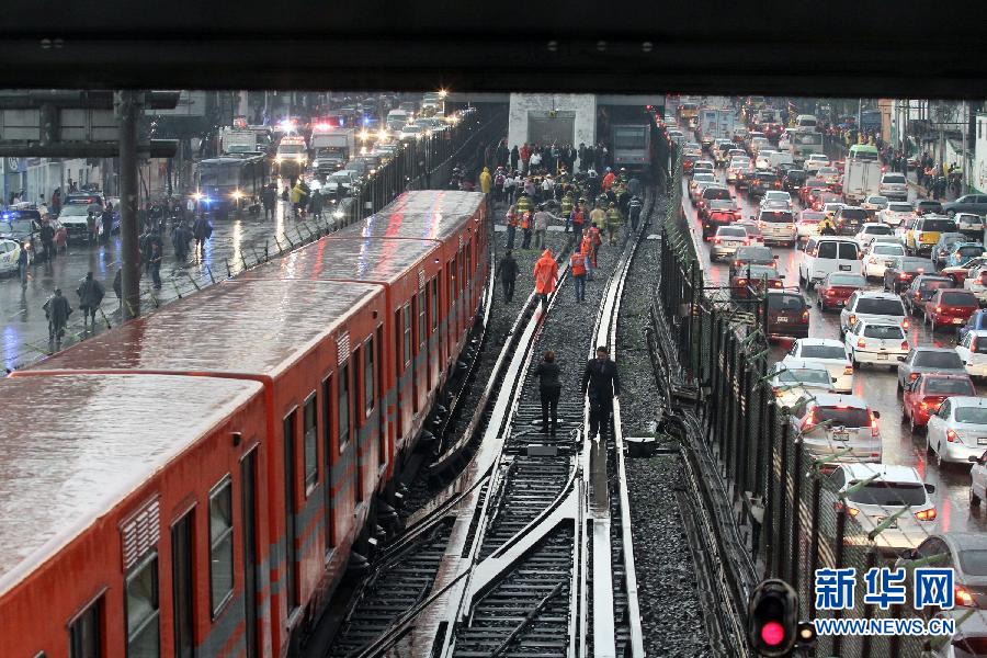 墨西哥地铁列车相撞高清组图