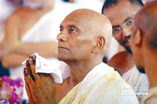 印度塑料大王多希出家