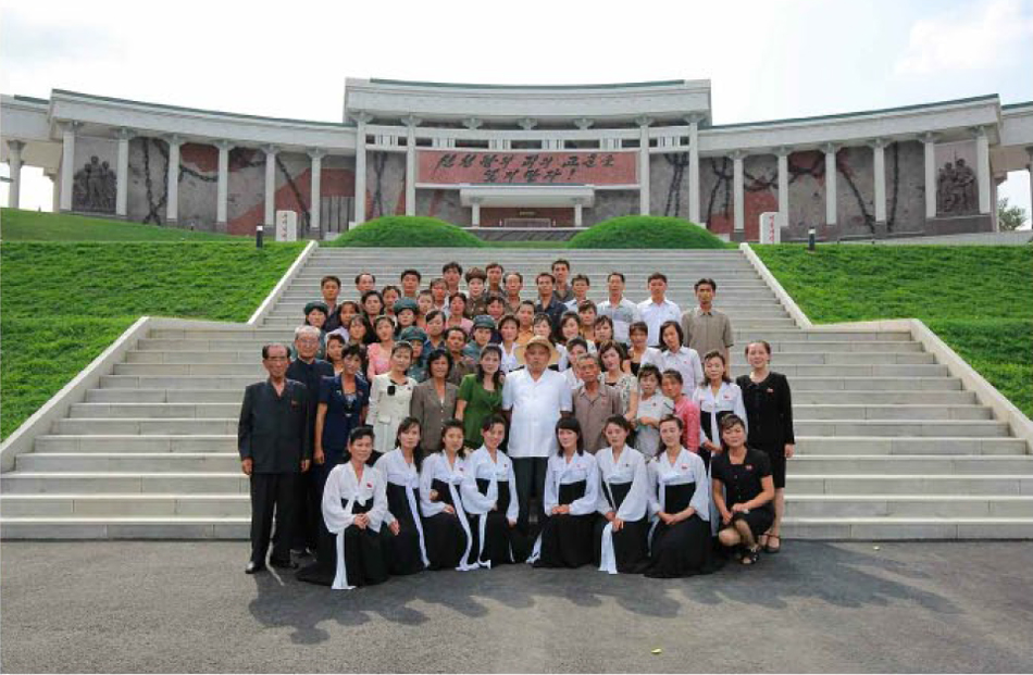 金正恩视察指导了新建成的朝鲜新川博物馆,新川博物馆是朝鲜的反美