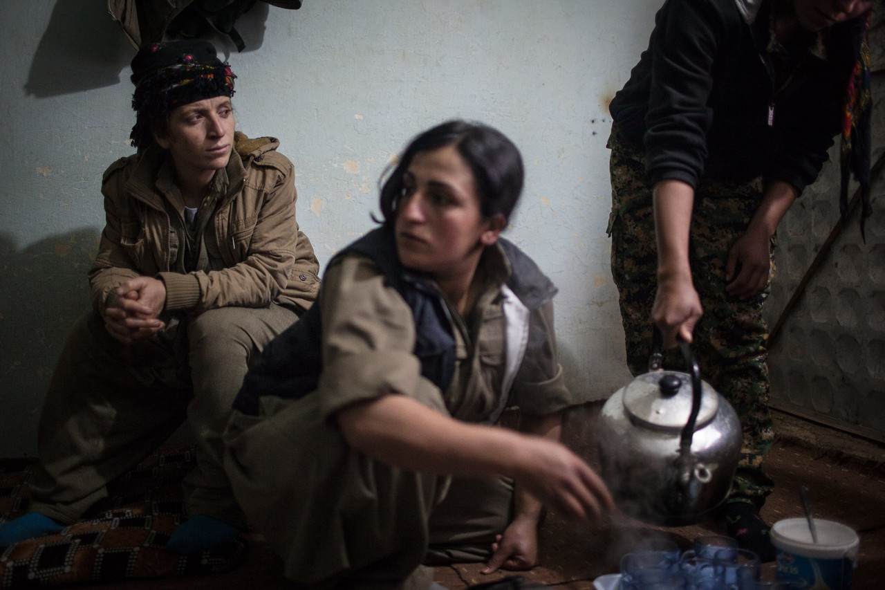 图记库尔德女兵：像男人一样战斗 不准谈恋爱