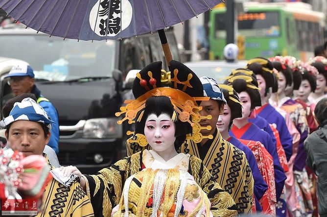 访日外国游客突破千万,其中上半年中国访日游客接近翻倍,增至217万人