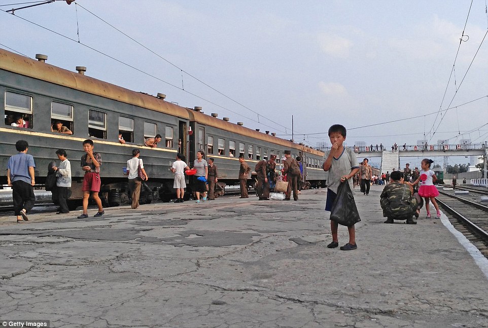 与平壤截然不同的朝鲜乡村高清组图