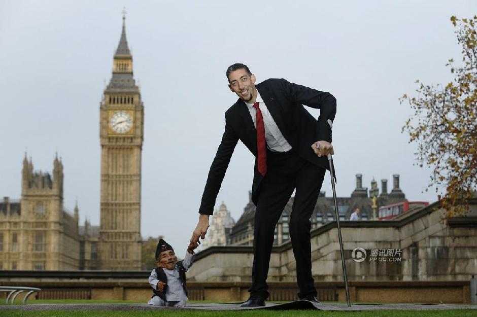 世界上最矮成人男子去世 享年75岁