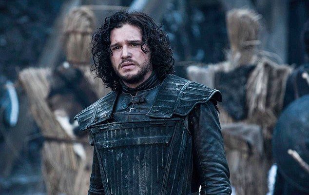 基特也还一直留着琼恩·雪诺的长而卷曲的的发型