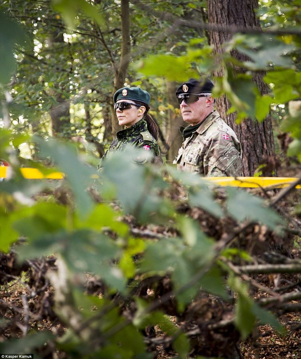 丹麦王储妃穿迷彩服参加军演获得中尉军衔高清组图