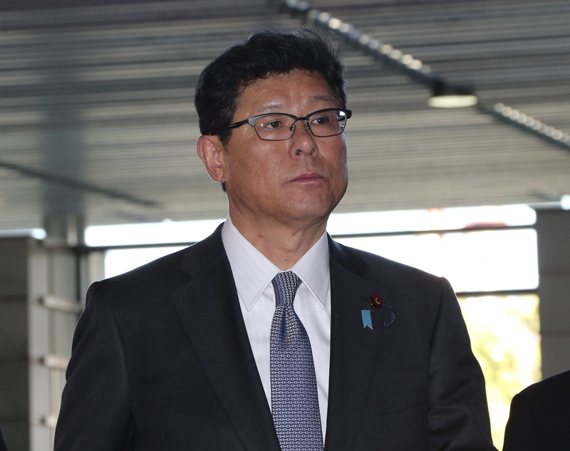 安倍改组内阁 前美女主播出任环境大臣