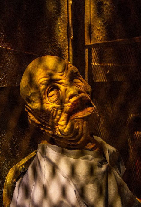 探秘全球最恐怖鬼屋进入前需签声明组图