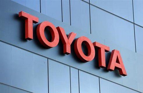 电动车窗缺陷或致起火 丰田召回逾60万辆汽车