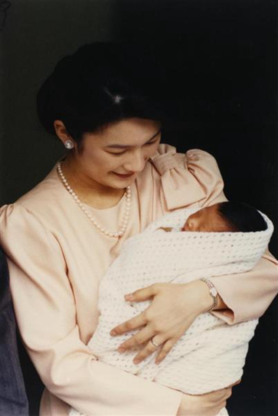 日本真子公主迎24岁生日 回顾漫漫成长路(组图) -国际频道-新华网