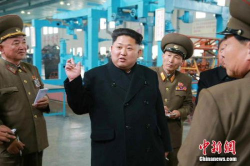 金正恩向95岁抗日战士送寿筵授其金正日勋章与手表