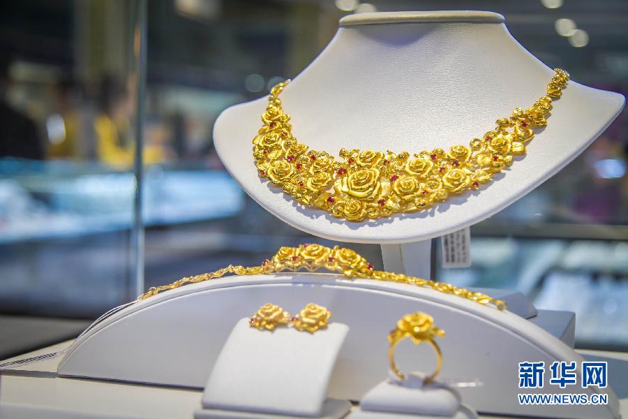 （国际）（6）越南最大珠宝展在胡志明市举办