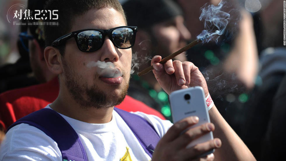 CNN评出2015年趣味自拍照