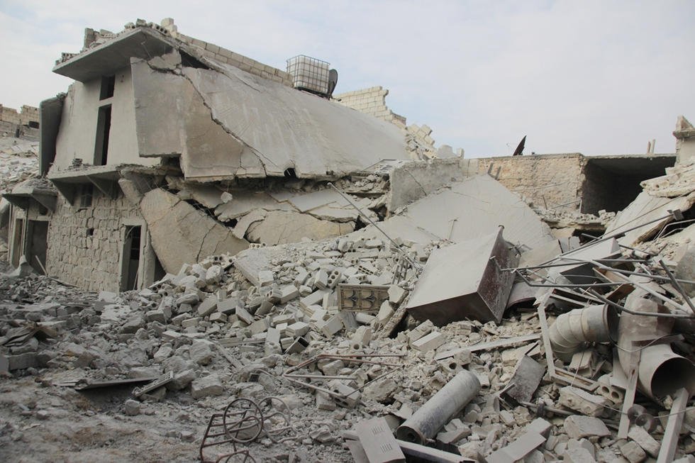 俄军用子母弹空袭叙反对派控制区致10死