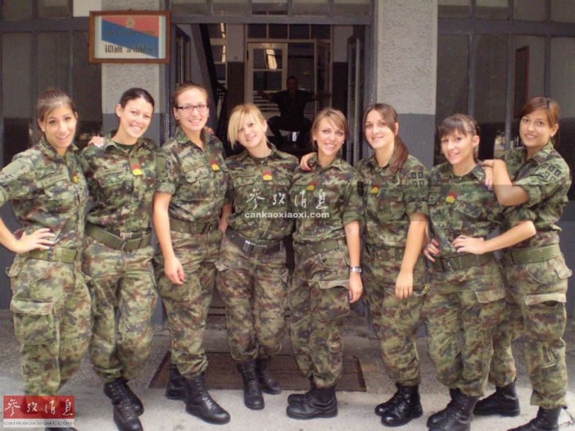 塞尔维亚可爱女兵报到(组图) -国际频道-新华网