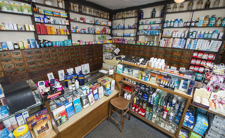 英最古老药房已营业282年顾客多为贵族组图