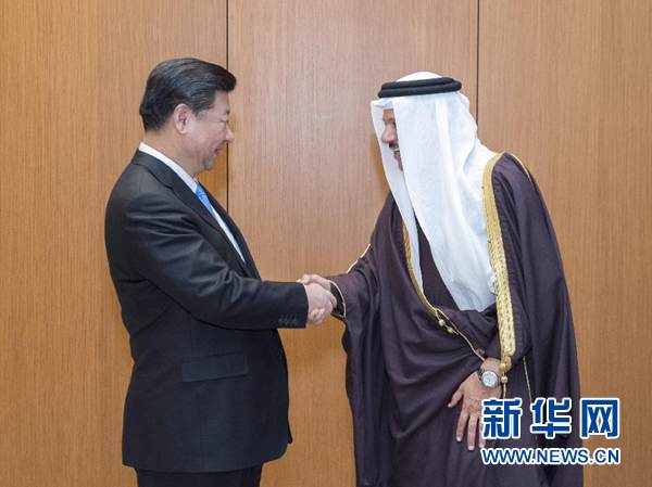 1月19日,国家主席习近平在利雅得会见海湾阿拉伯国家合作委员会秘书长扎耶尼。 新华社记者王晔摄 1月19日,国家主席习近平在利雅得会见海湾阿拉伯国家合作委员会秘书长扎耶尼。 新华社记者王晔摄