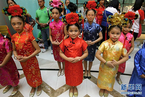 特稿:当世界穿上"中国红"