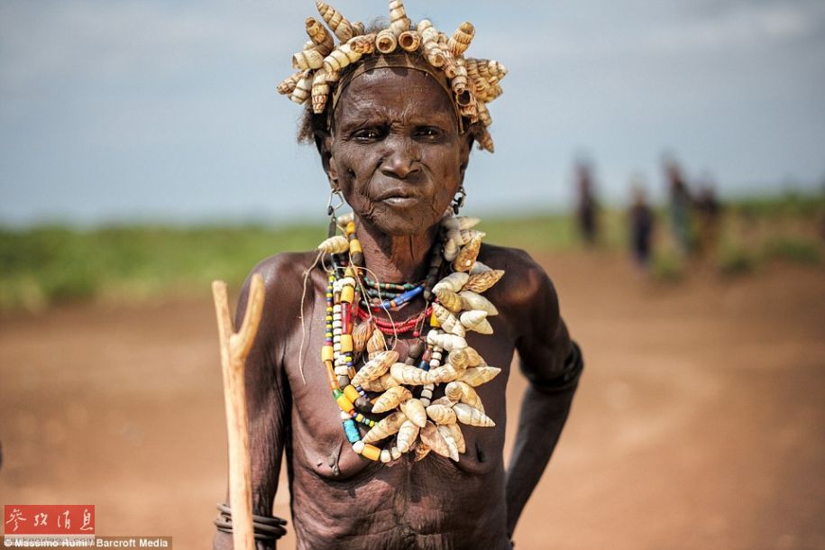 探访奥摩山谷原始部落传统文明受威胁高清组图