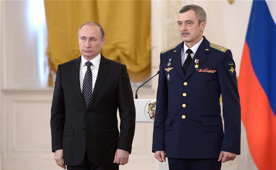 普京给从叙利亚凯旋归来的俄军将士颁发国家奖章