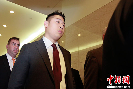 当地时间4月13日，梁彼得进入法庭。<a target='_blank' href='http://www.chinanews.com/'><p  align=