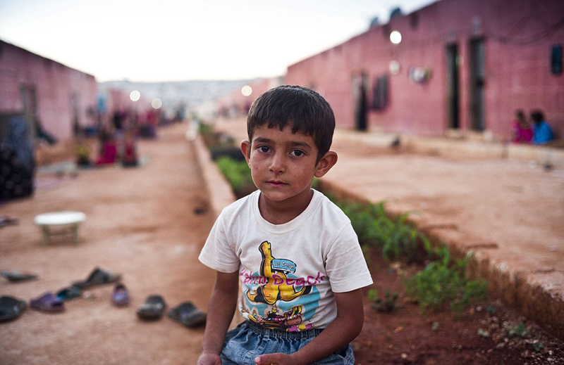 叙利亚内战爆发以来,数以百计的儿童亲眼目睹父母死在政府军士兵手下