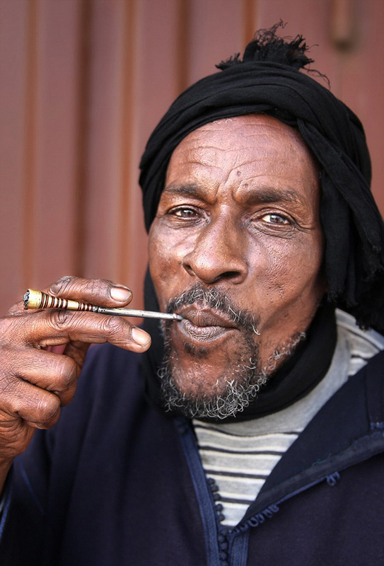 摄影师游历多国拍摄罕见风土人情(组图)