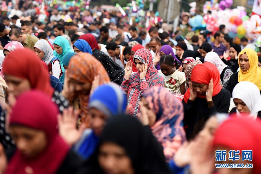 当日,埃及穆斯林迎来伊斯兰教传统节日宰牲节. 新华社记者赵丁喆摄