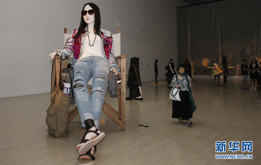 上海国际艺术节叶锦添流形艺术展在沪开幕组图