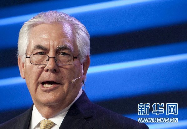 这是2015年4月21日,雷克斯·蒂勒森在美国休斯敦出席会议的资料照片.