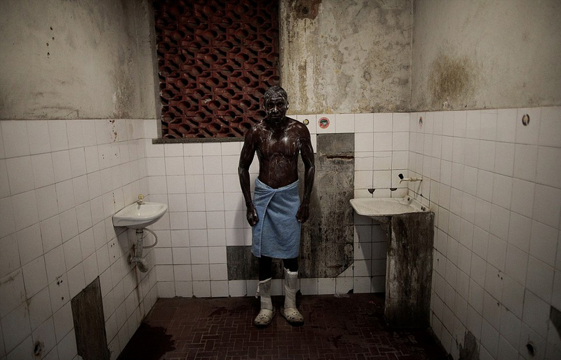 巴西废弃医院中麻风病人与世隔绝(组图)-新华网